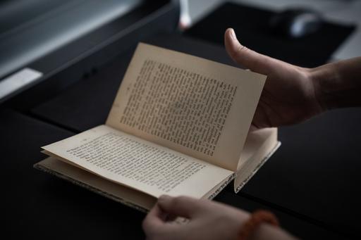 Hantering av äldre bok för digitisering