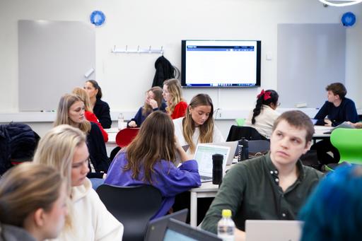Studenter i ett Active Learning Classroom